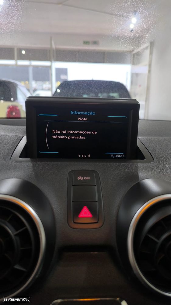 Audi A1 1.6 TDI S line Sport Pack - 31