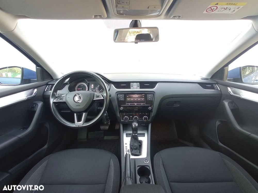 Skoda Octavia 1.6 TDI DSG Ambition - 17