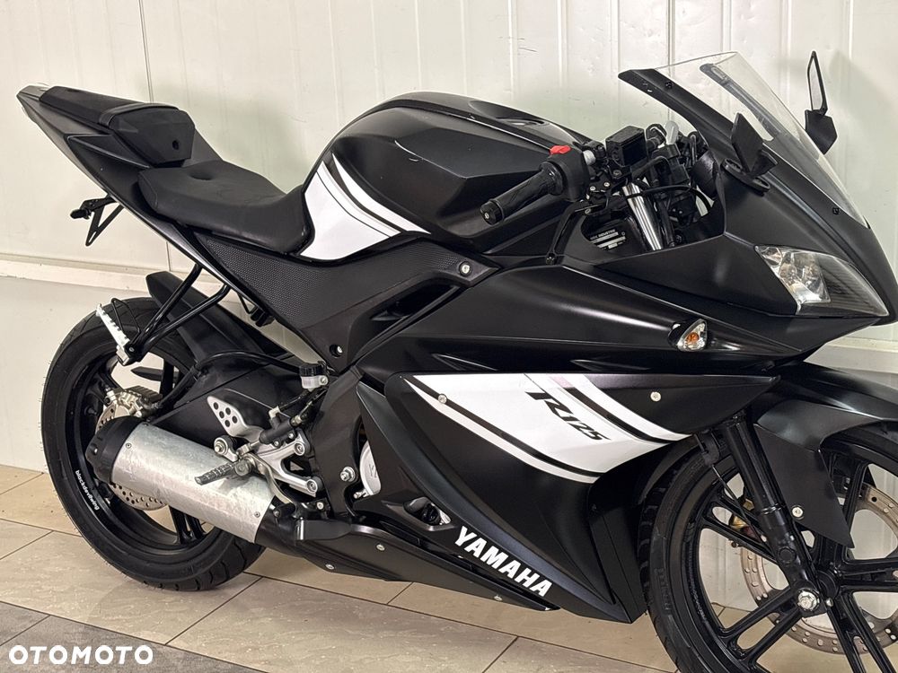 Yamaha YZF - 8