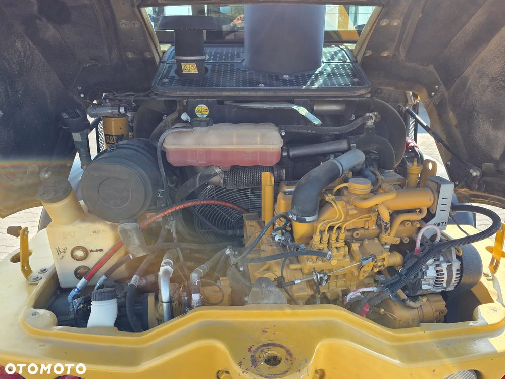 Caterpillar 908H2, 2014 ROK, 5700 MTH, ŁYŻKA OTWIERANA + WIDŁY - 16