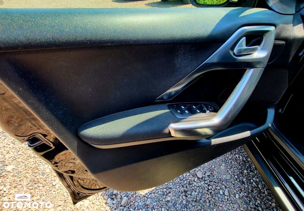 Peugeot 2008 - 13