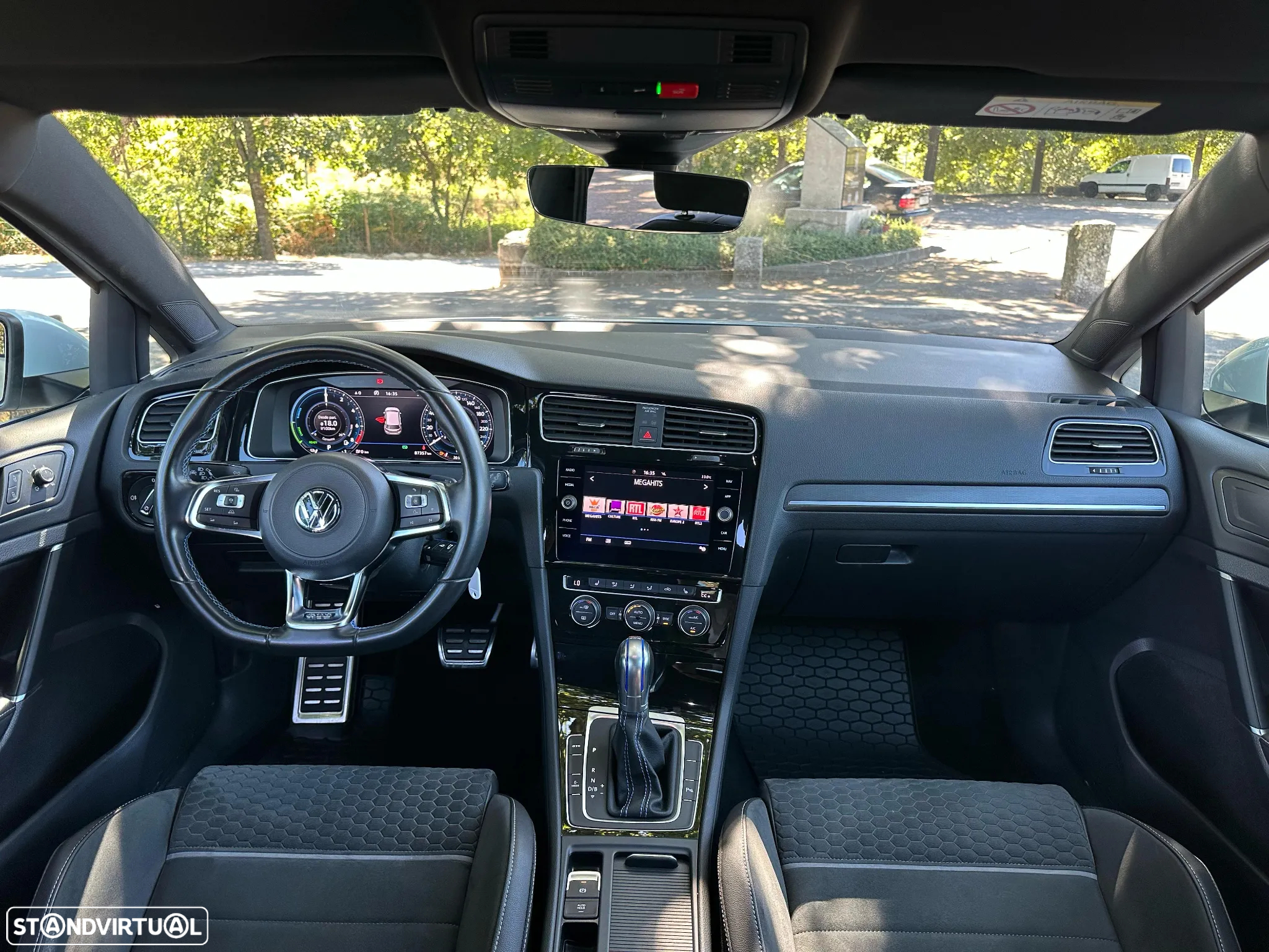 VW Golf 1.4 GTE Plug-in - 10