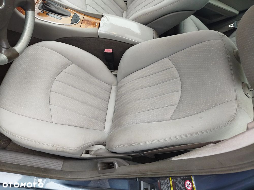 Mercedes-Benz Klasa E 220 T CDI Automatik Classic - 14