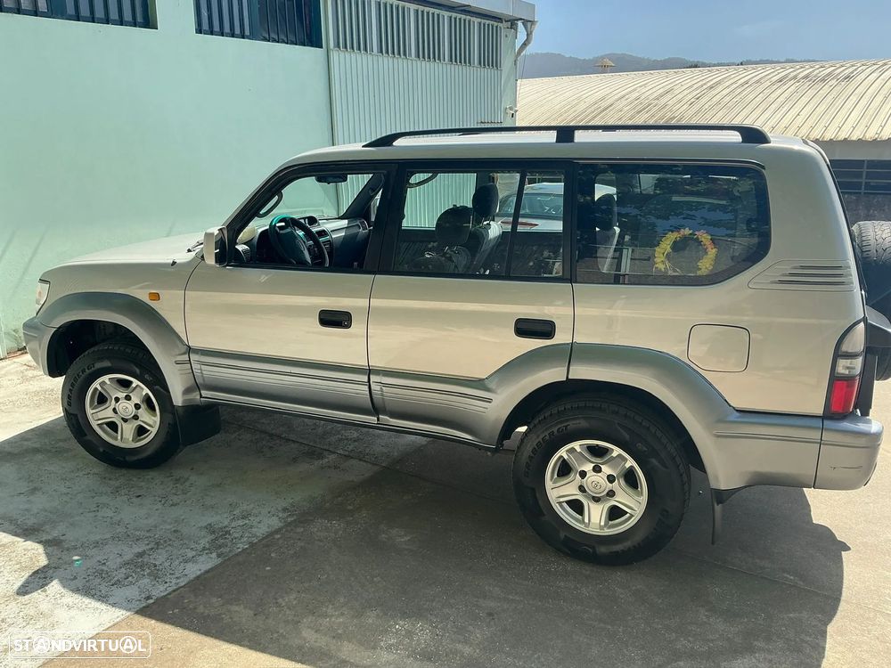 Toyota Land Cruiser - 5