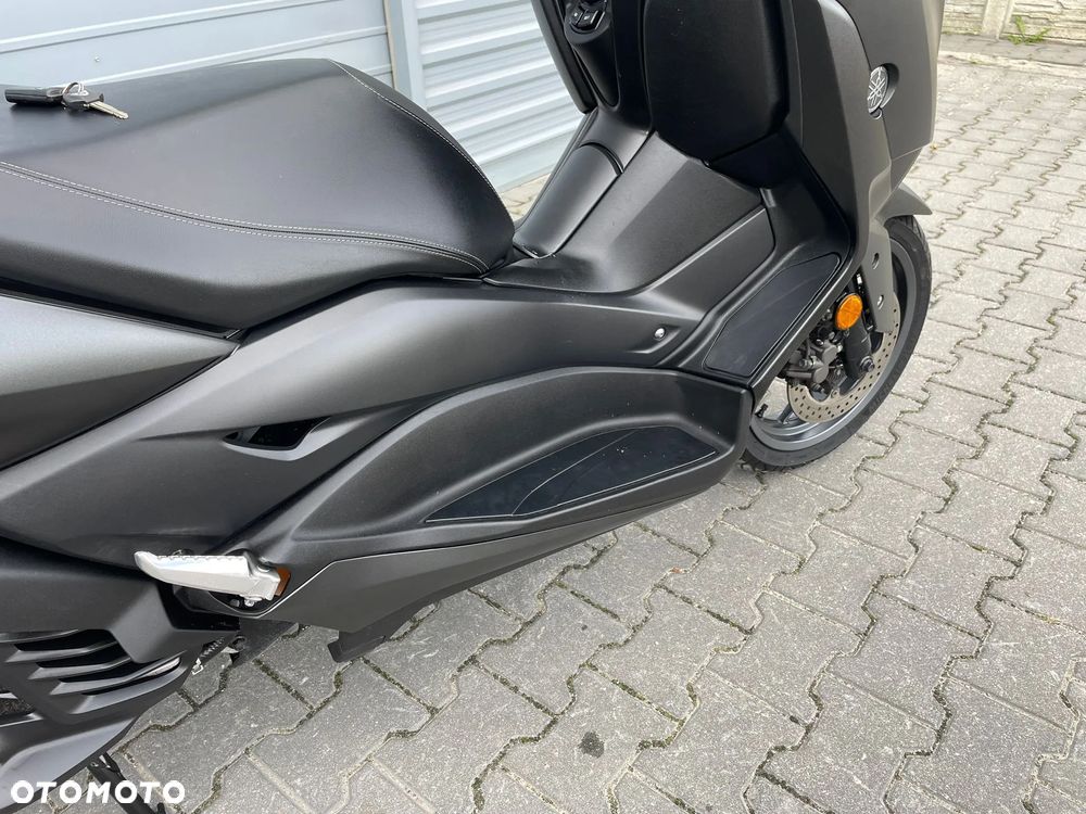 Yamaha X-max - 12