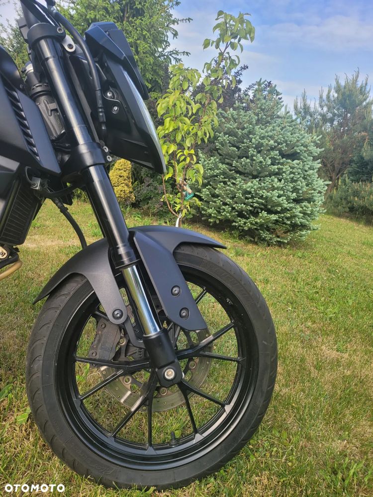 Yamaha MT - 9