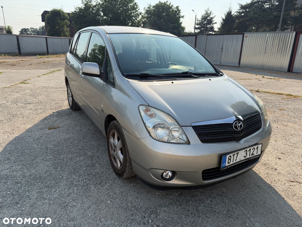 Toyota Corolla Verso 2.0 D-4D - 1