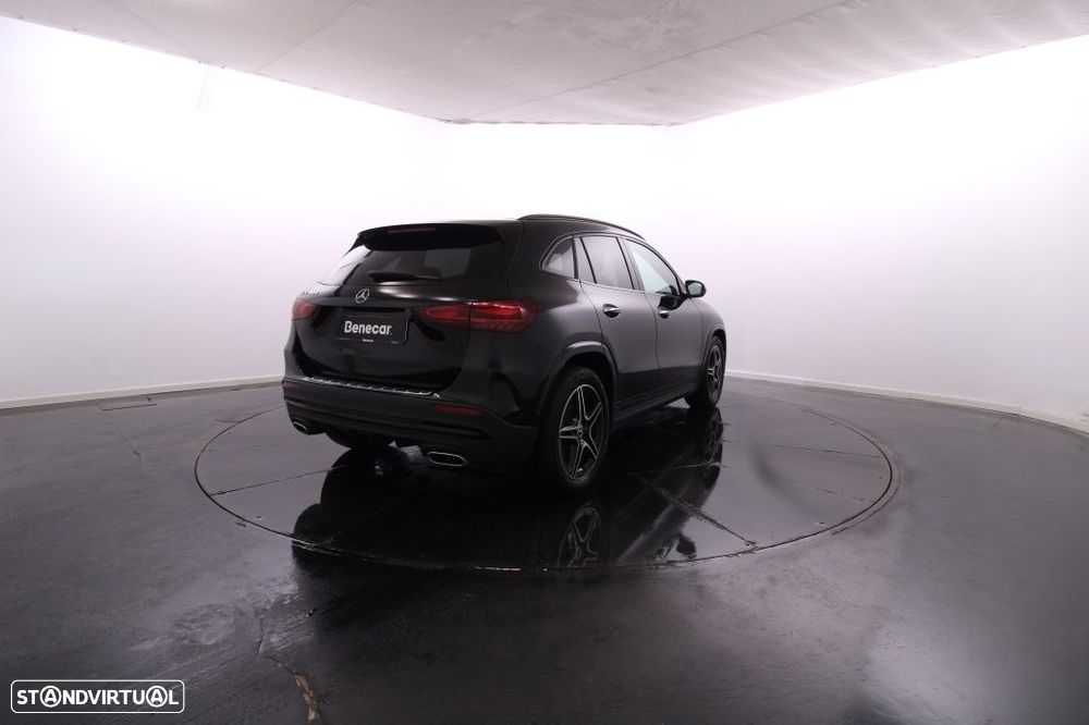 Mercedes-Benz GLA 180 d AMG Line - 8