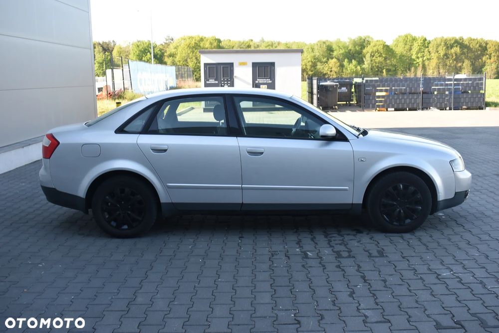 Audi A4 Limousine - 22