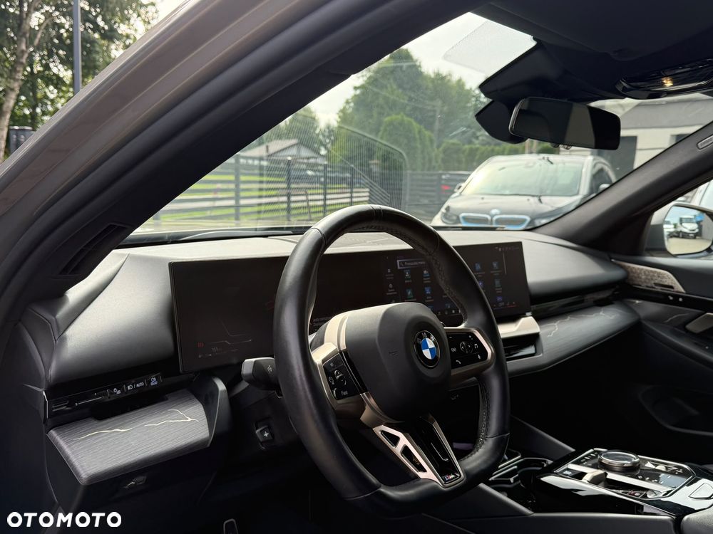 BMW Seria 5 - 11