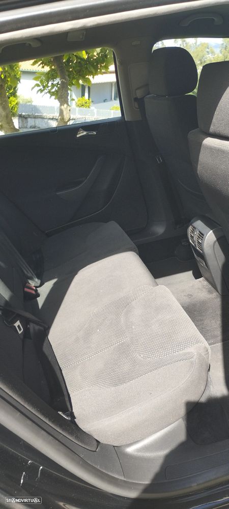 VW Passat Variant 2.0 TDI Confortline - 4