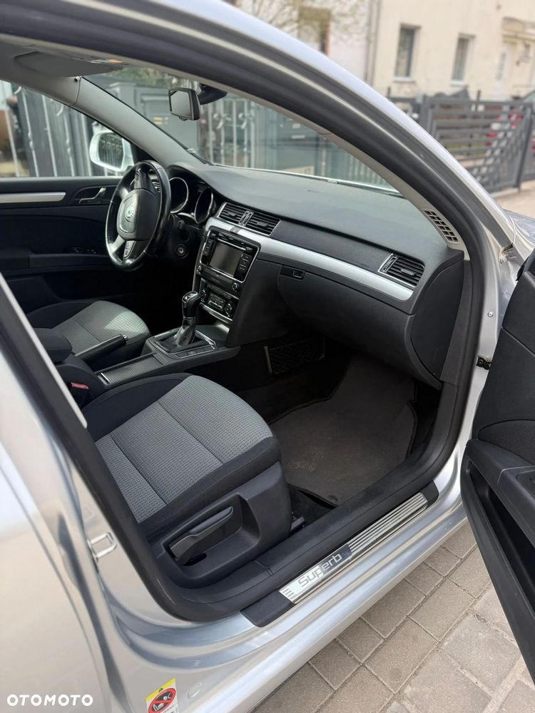 Skoda Superb 2.0 TDI Green tec Ambition - 6