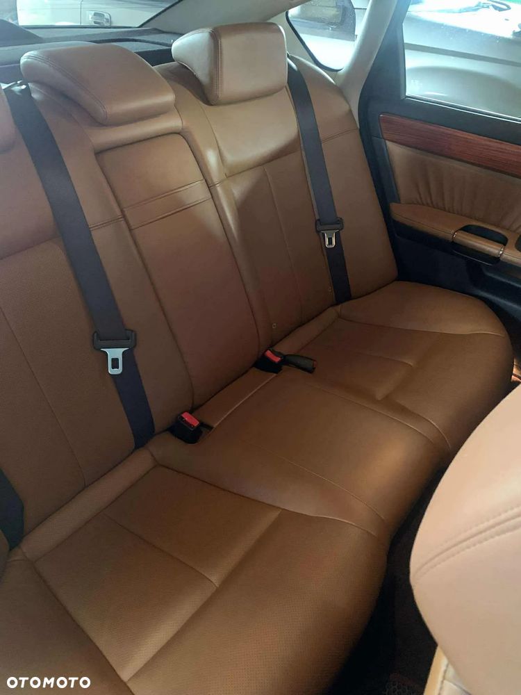 Infiniti M - 9