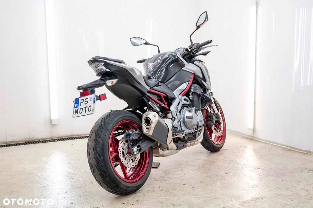 Kawasaki Z 900 - 6