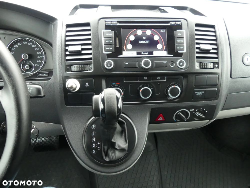 Volkswagen Transporter - 28