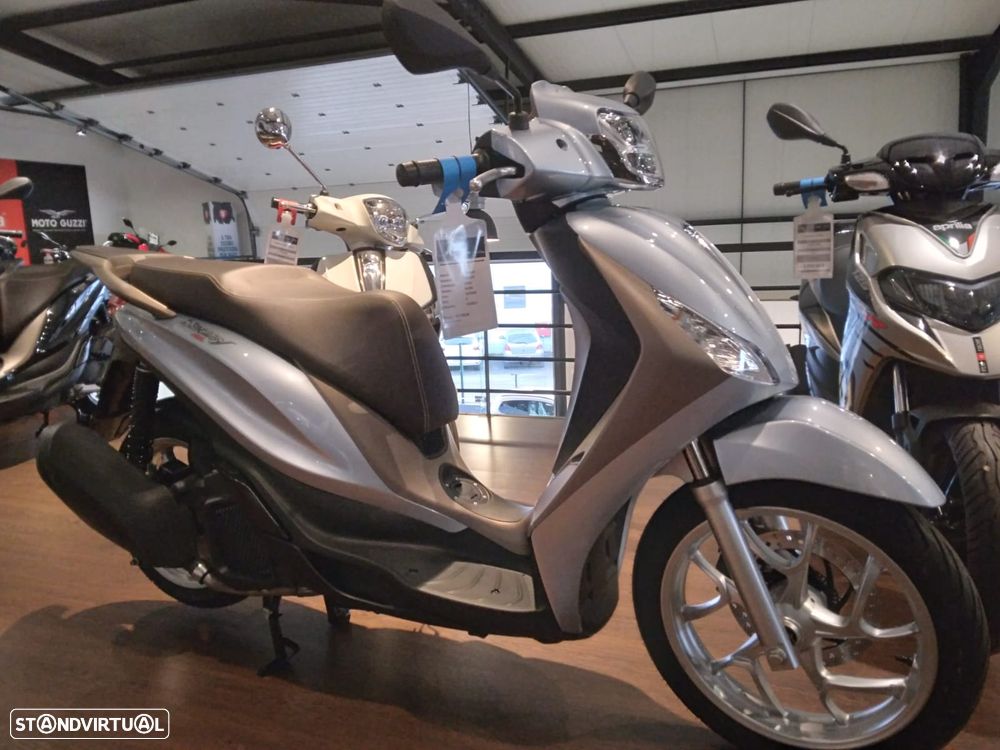 Piaggio Medley 125cc - 1
