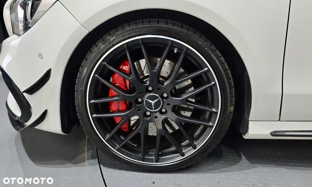Mercedes-Benz CLA AMG 45 4Matic AMG Speedshift DCT 7G - 18