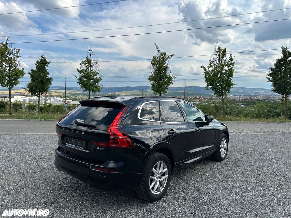 Volvo XC 60 B4 MHEV AT AWD Core - 3