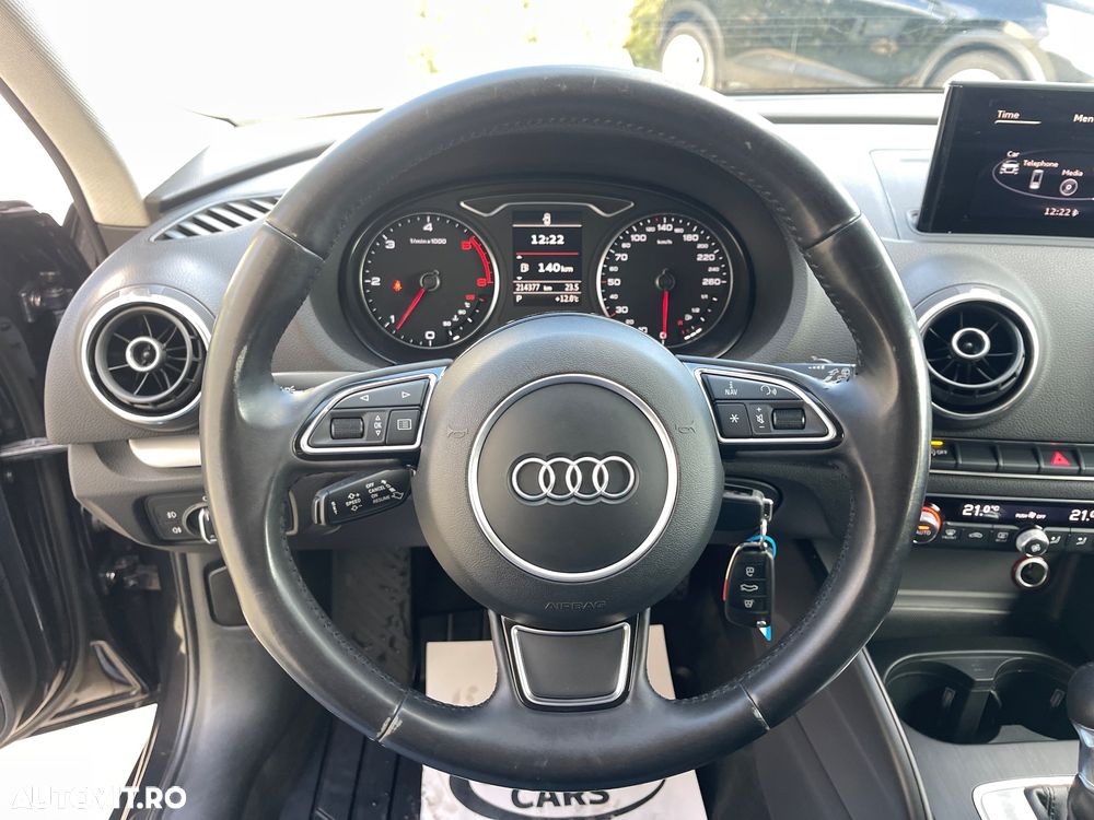 Audi A3 2.0 TDI Sportback (clean diesel) quattro S tronic Ambiente - 38