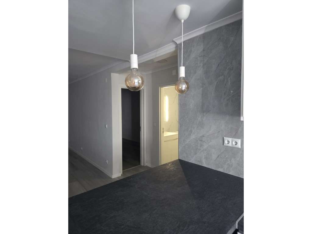 Apartamento T2 renovado em Benfica - Grande imagem: 5/27