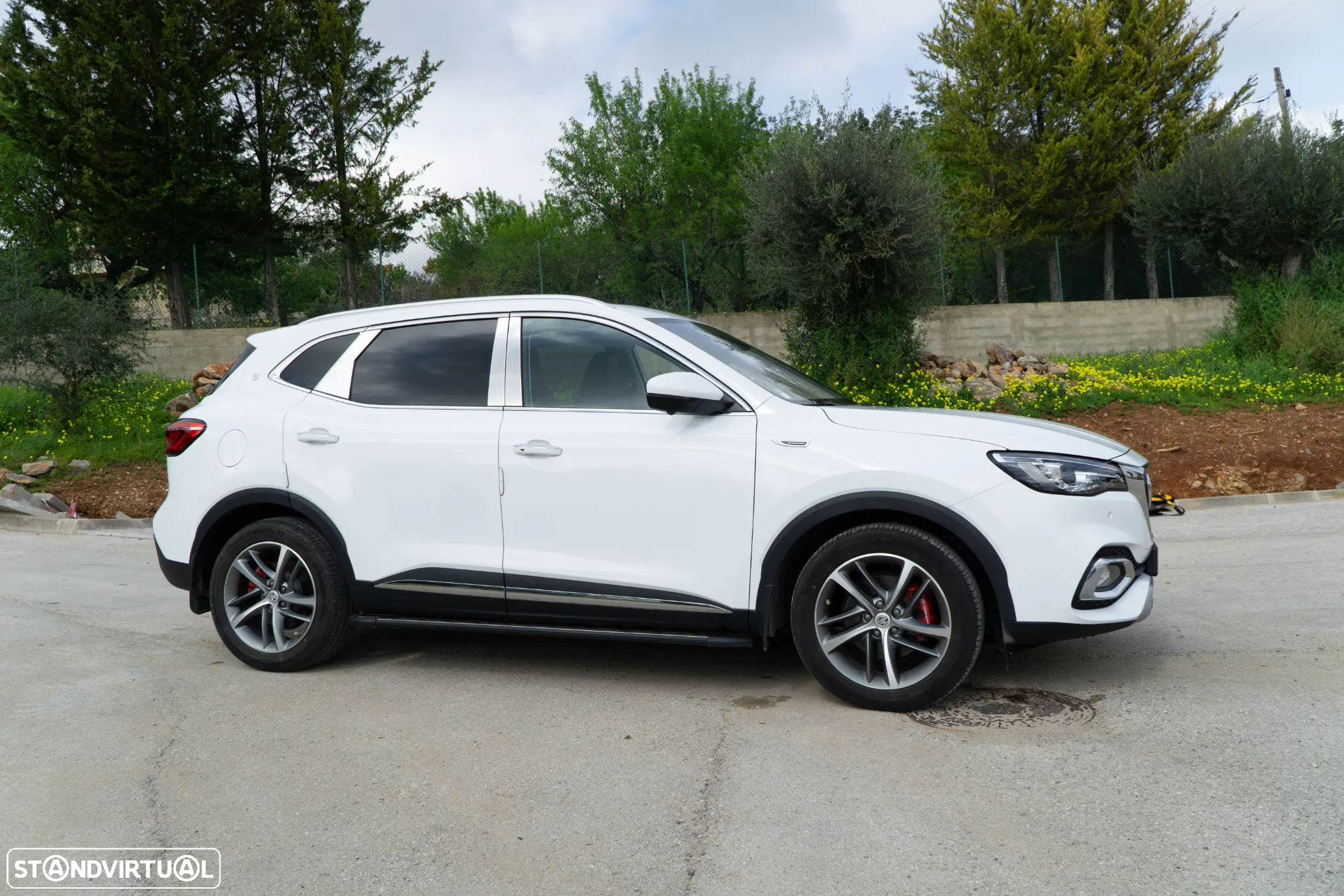 MG EHS 1.5 T-GDI Plug-in Hybrid Luxury - 4