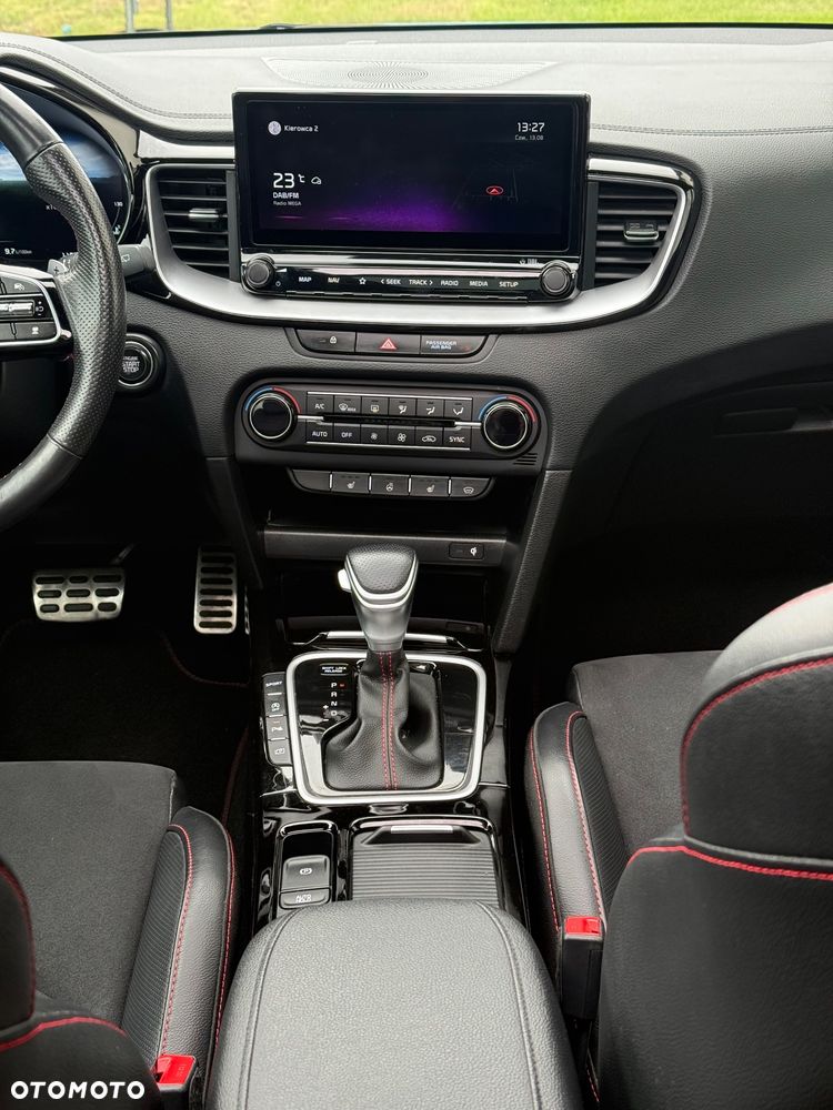 Kia ProCeed 1.6 T-GDI GT DCT - 12
