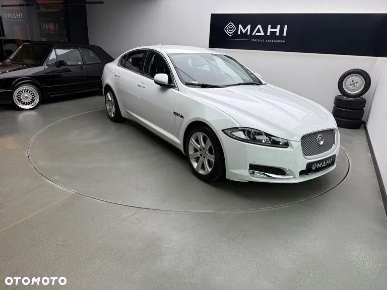 Jaguar XF 2.2 D Premium Luxury - 15