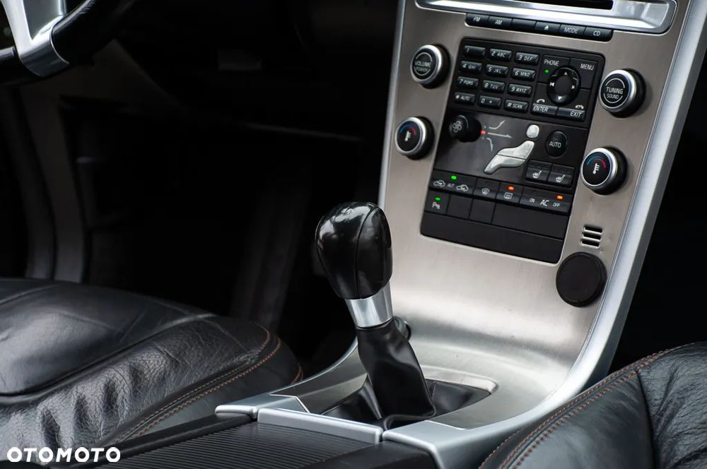 Volvo XC 60 2.4D Summum - 25