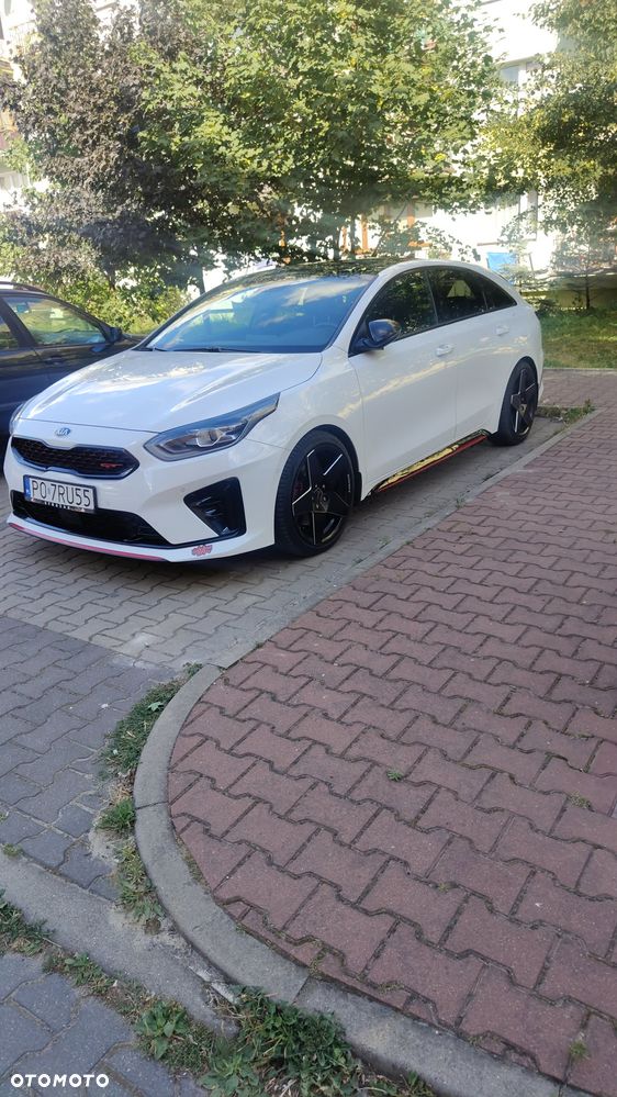 Kia ProCeed - 26