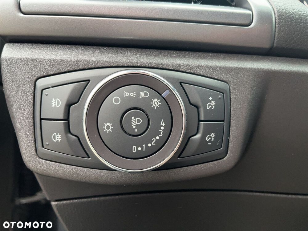 Ford Mondeo 1.5 EcoBoost Ambiente - 14