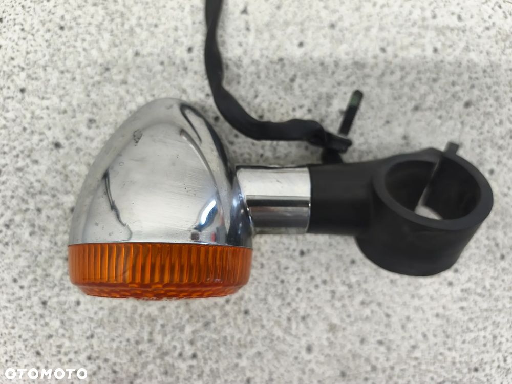 Kierunkowskaz prawy przód Honda VT700 VT 700 VT 1100 VT1100 Shadow 700 1100 - 3