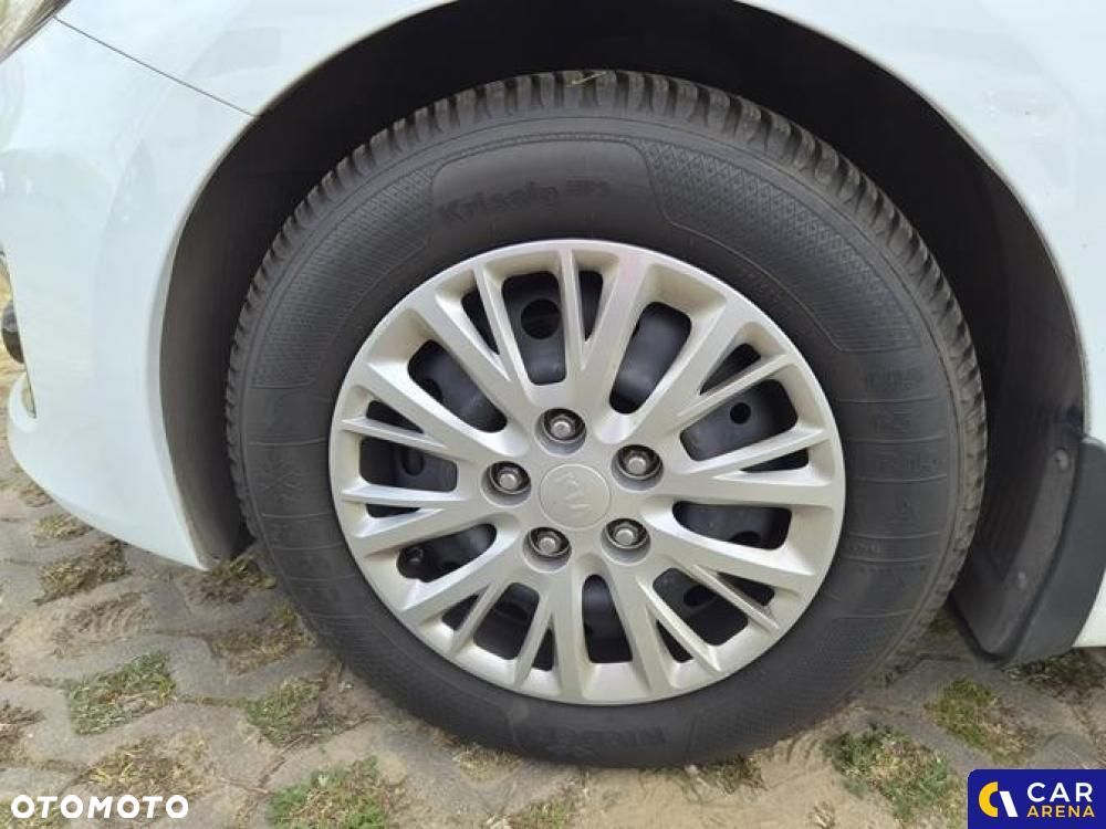 Kia Ceed - 12