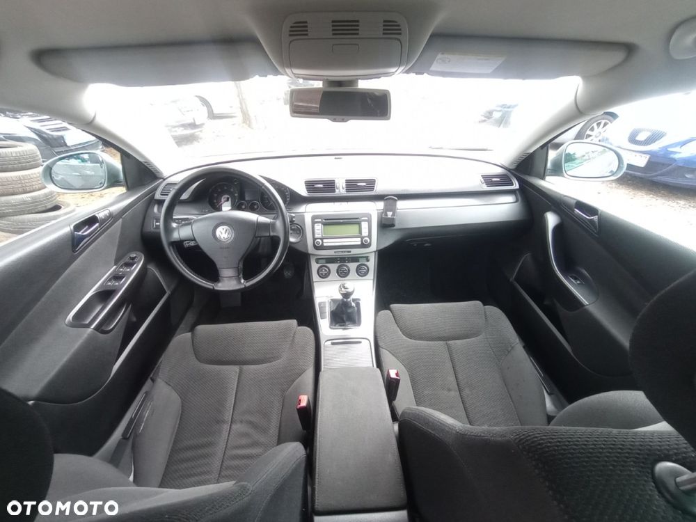 Volkswagen Passat - 5