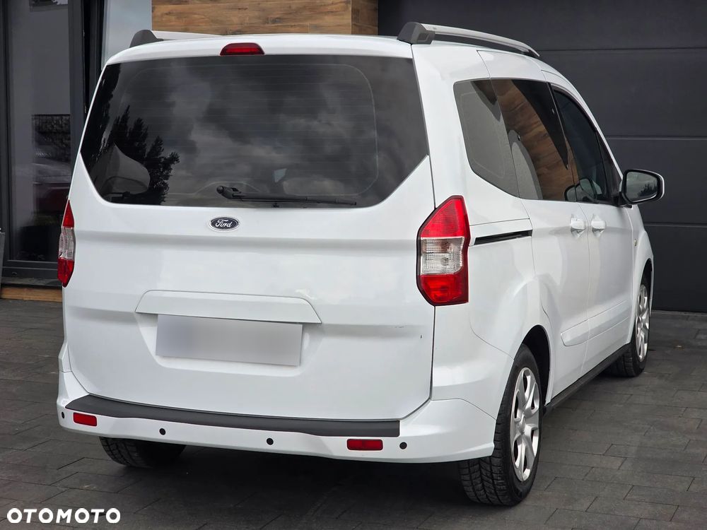 Ford Tourneo Courier 1.5 TDCi Trend - 16