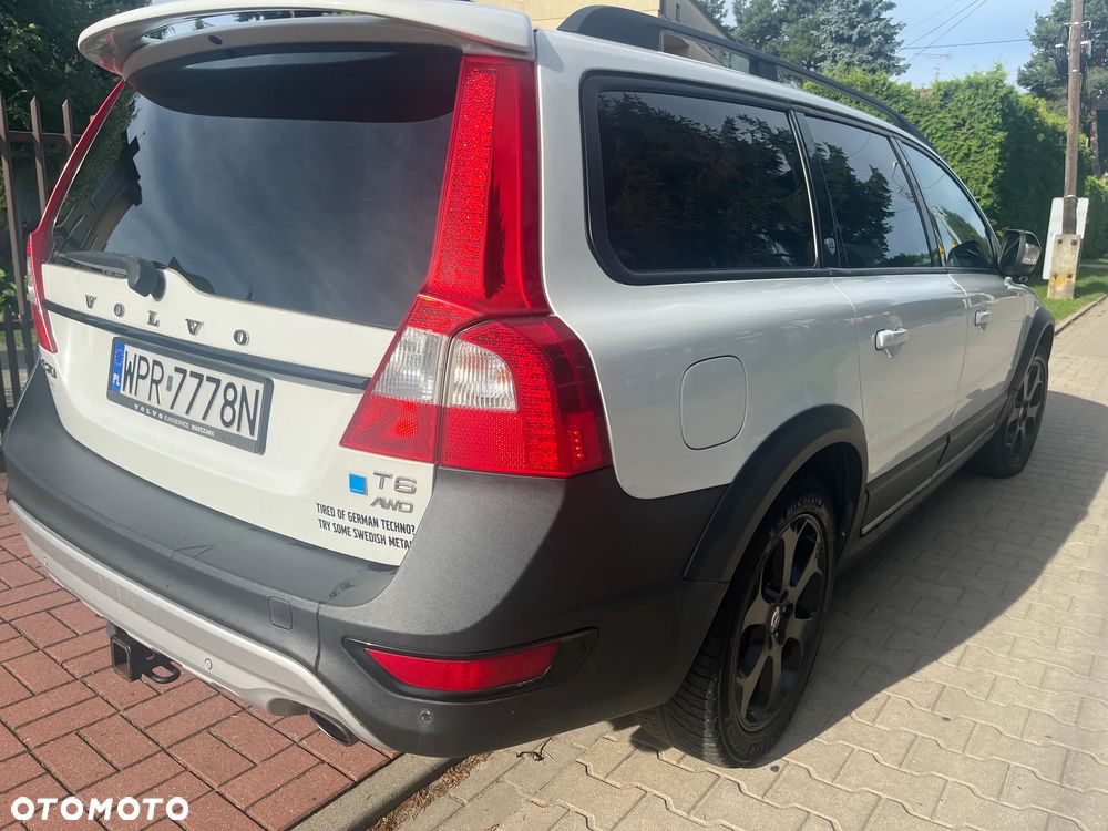 Volvo XC 70 T6 AWD Momentum - 8