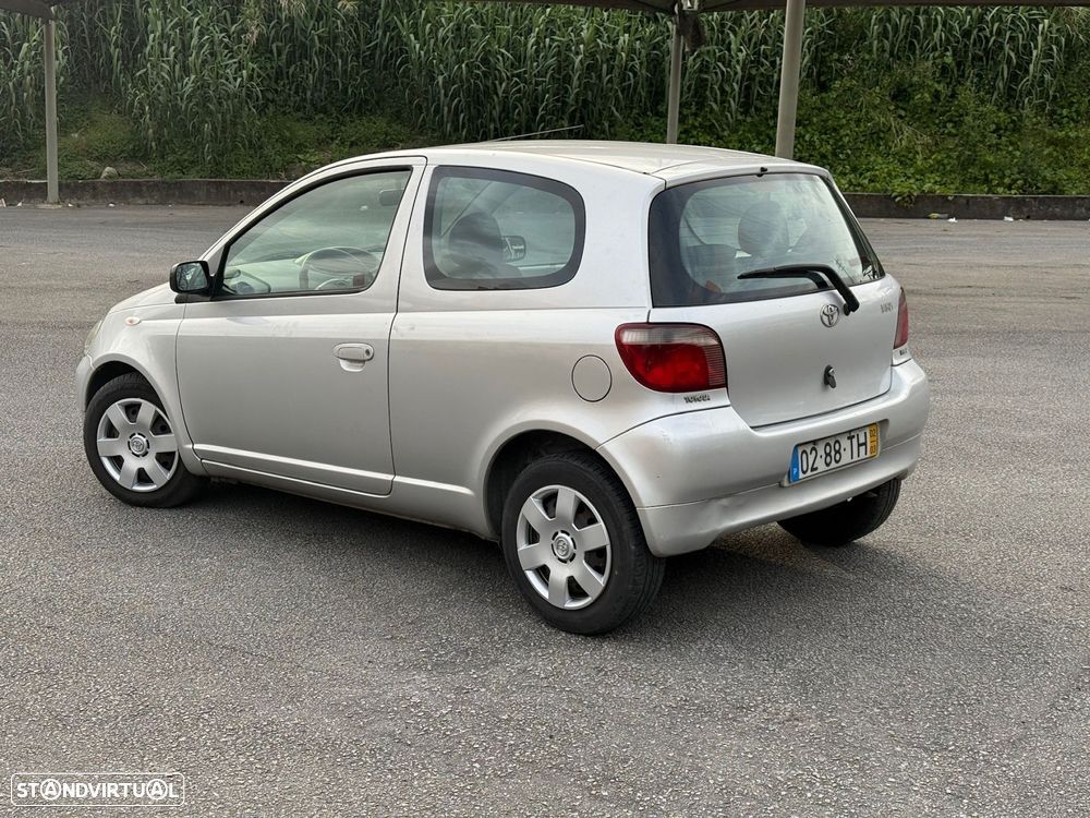 Toyota Yaris 1.0 Base C/Radio - 5