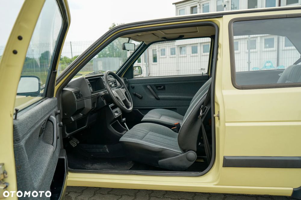 Volkswagen Golf - 21