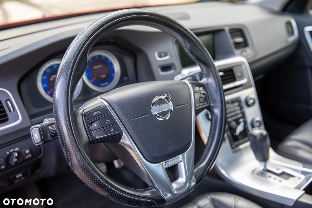 Volvo S60 ver-t6-awd-r--design-summum - 22