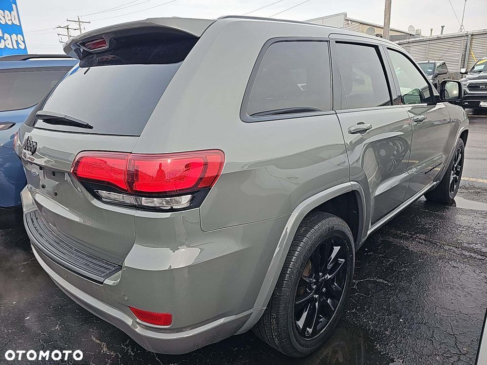 Jeep Grand Cherokee - 2