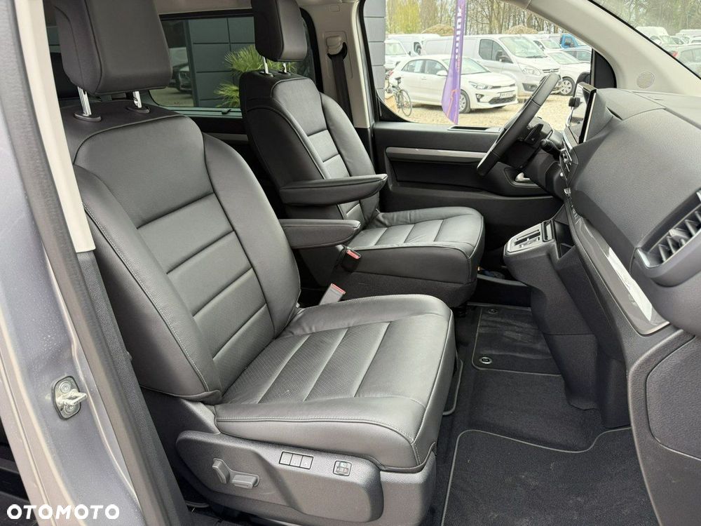 Peugeot Traveller - 36