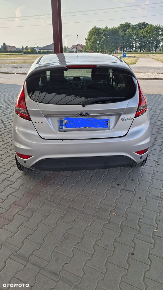 Ford Fiesta - 2