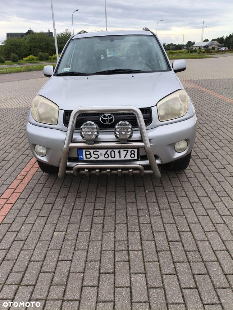 Toyota RAV4 - 1