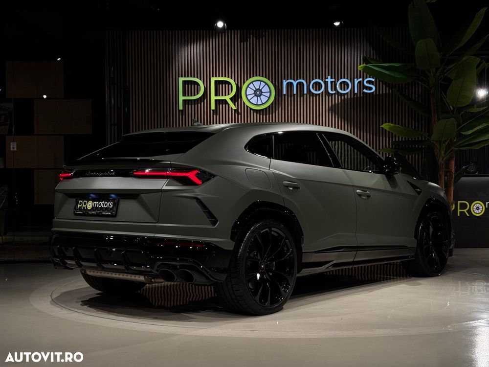 Lamborghini URUS - 29