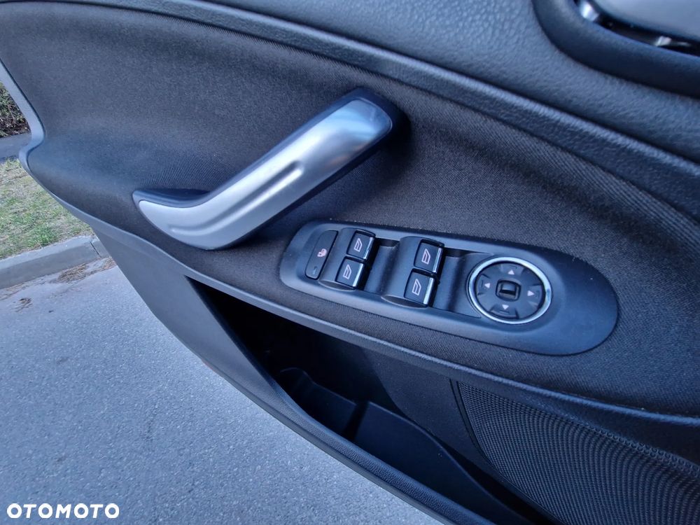 Ford S-Max 2.0 T Titanium - 28