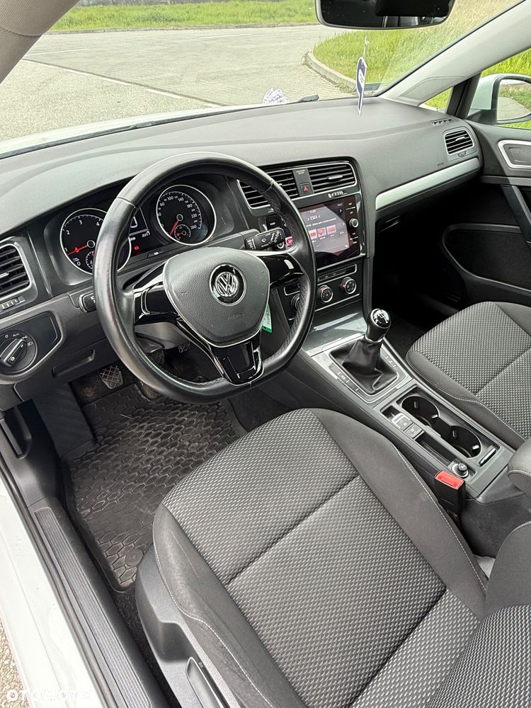 Volkswagen Golf 1.6 TDI BMT Comfortline - 9