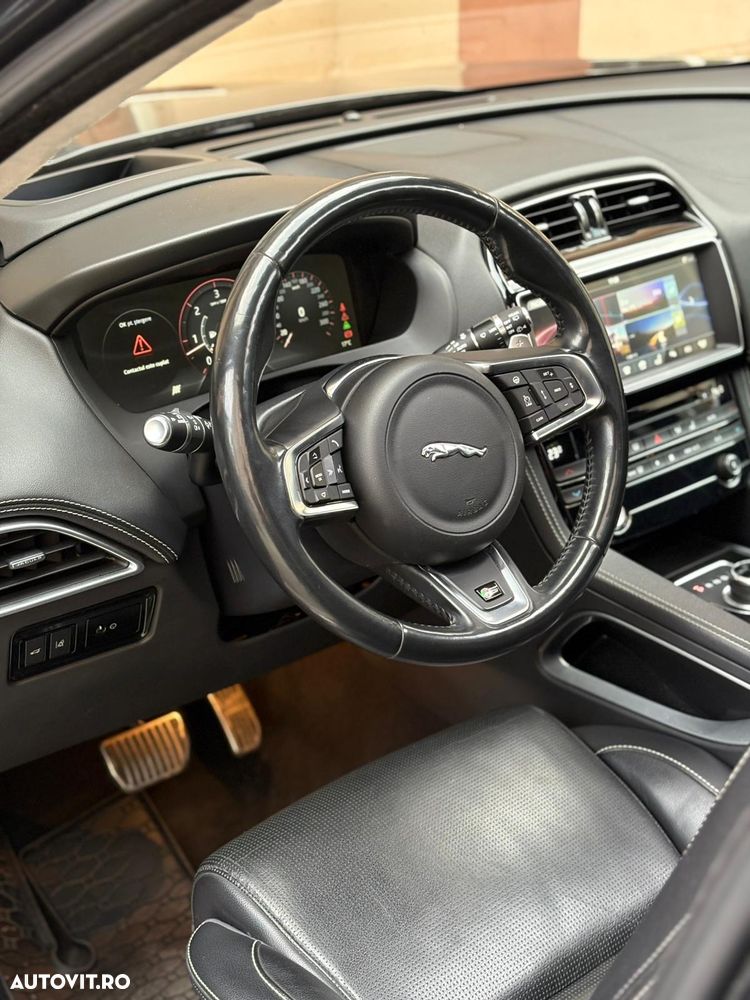Jaguar F-Pace 30d AWD S - 14