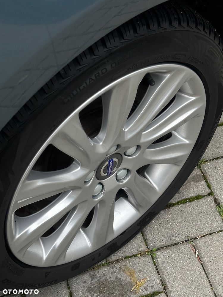 Volvo V40 D2 Momentum - 24