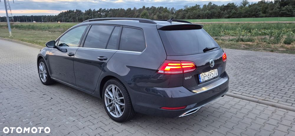Volkswagen Golf - 2
