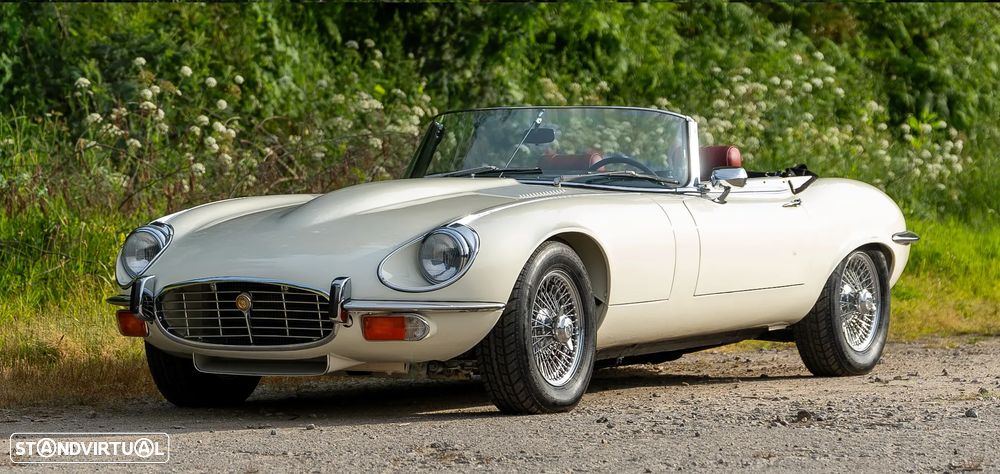 Jaguar E-Type - 52