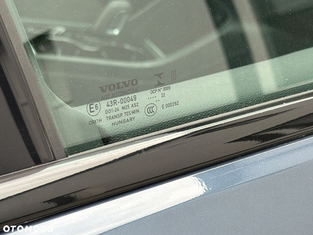 Volvo XC 40 B3 B DKG Ultra Dark - 14